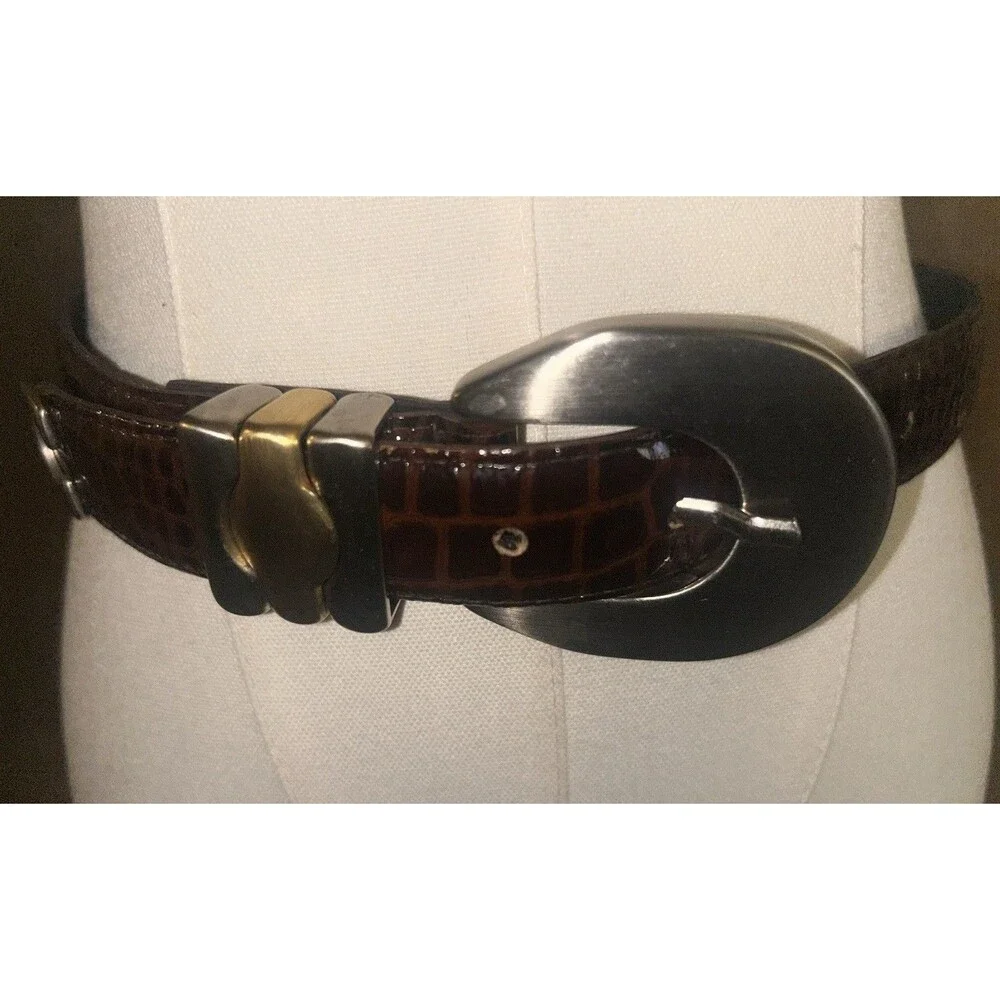 Woman Brown Leather Belt With Crocodile Embossed Texture With Nickel Buckle S/M